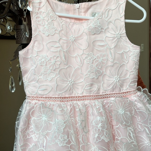 Pink and white formal toddler girl dress. Excellent condition! - Picture 2 of 4